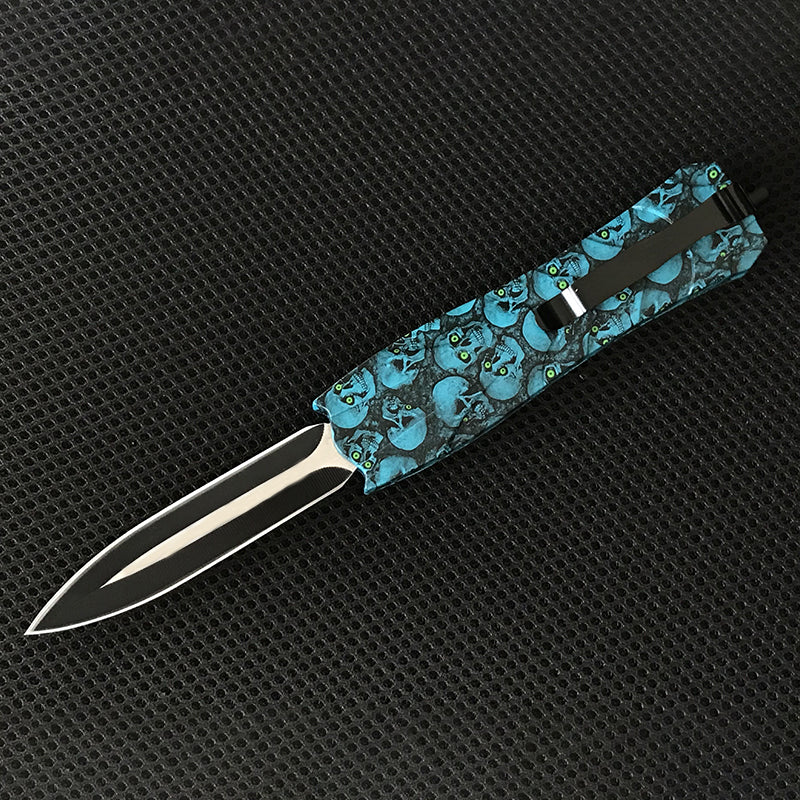 Tactical Pocket Knife Made of Durable Steel