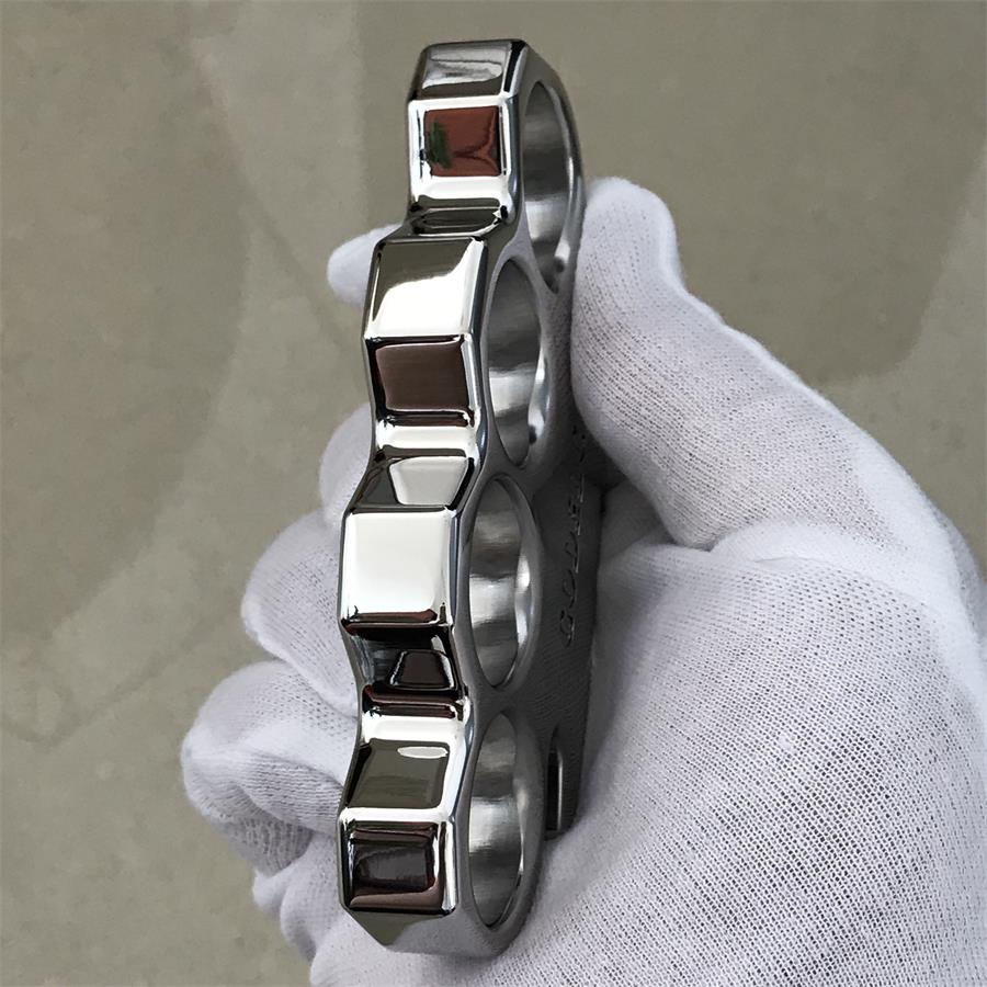 The GODEDC Mirror-Polished Steel Knuckle Duster