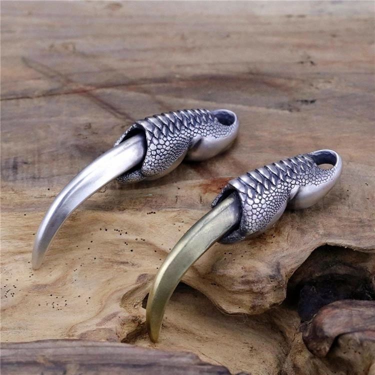 Self Defense Carved Claw Necklace Pendant for Backpack EDC Decoration
