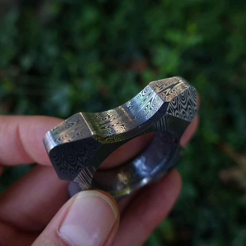 Damascus Steel Knuckle Duster EDC Gear for Everyday Protection