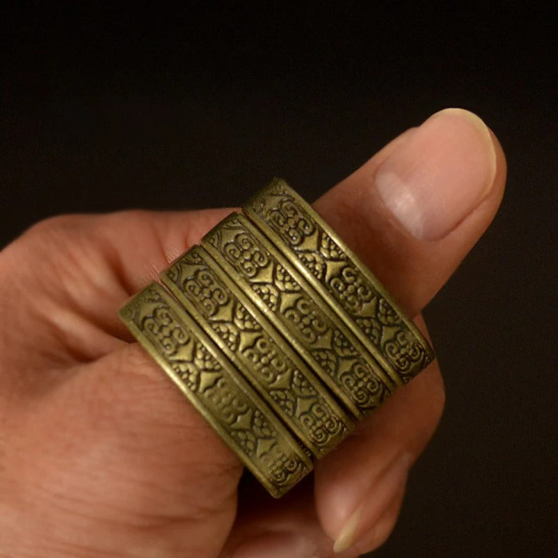 Collapsible Steel Ring for Knuckle Protection