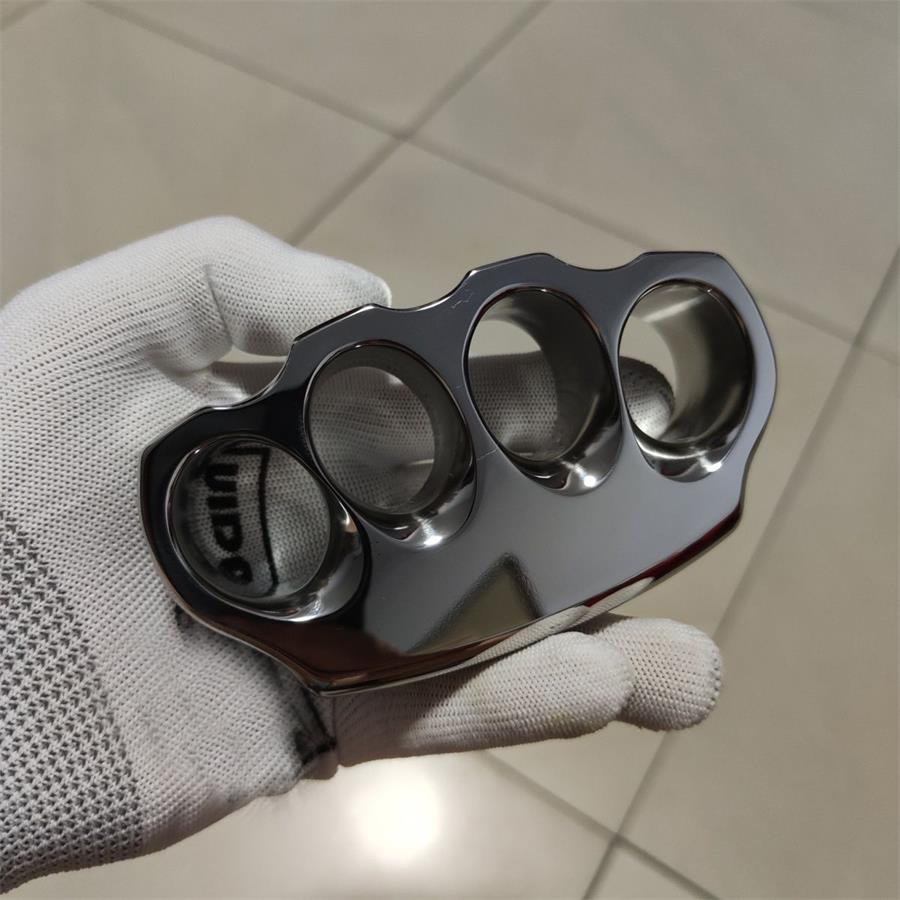 Classic Knuckle Duster with Mirror-Like Finish