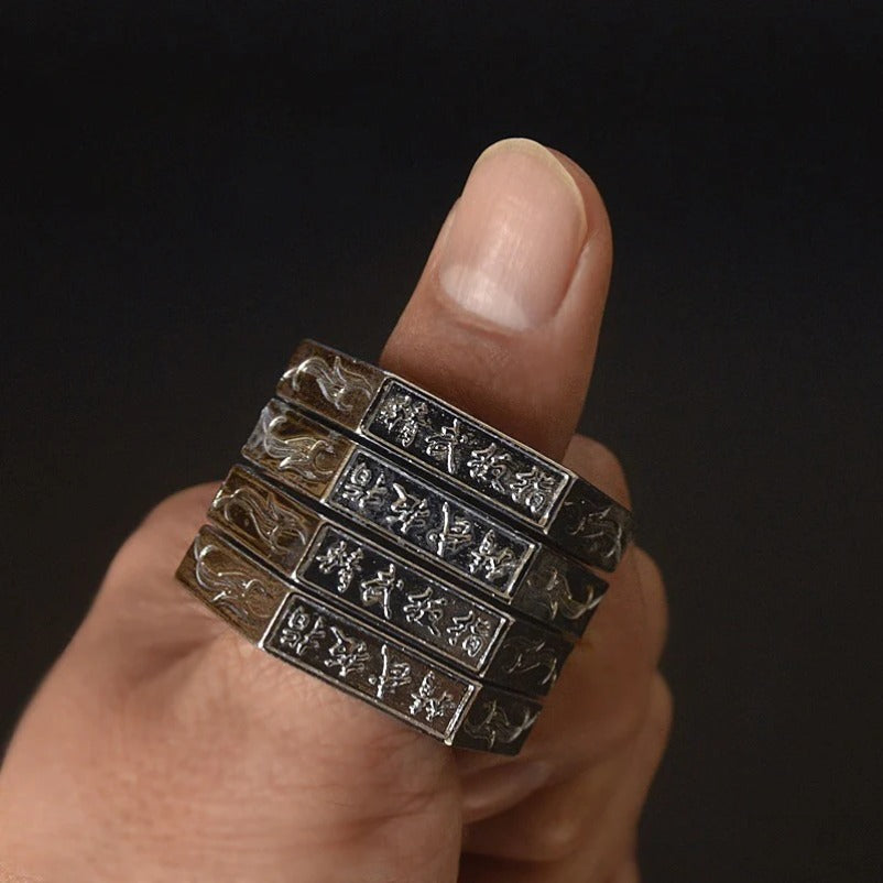 Collapsible Steel Ring for Knuckle Protection
