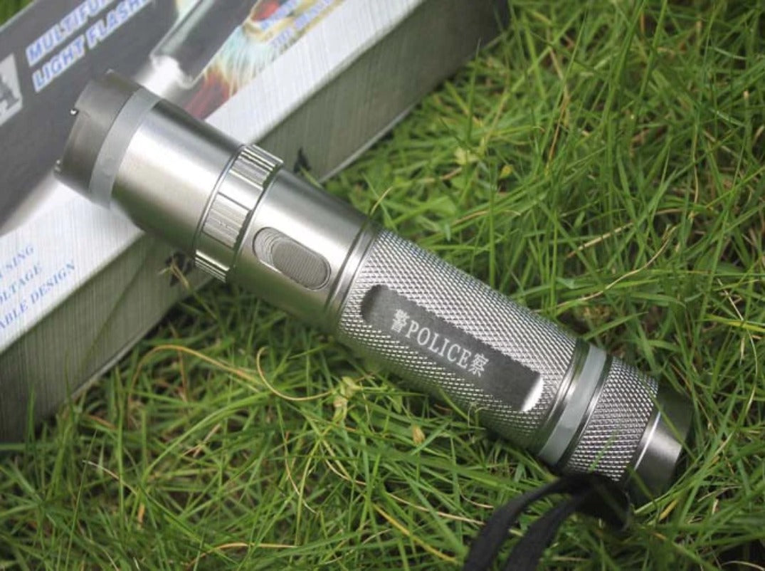 910A VoltBaton Stun Gun for Outdoor Protection