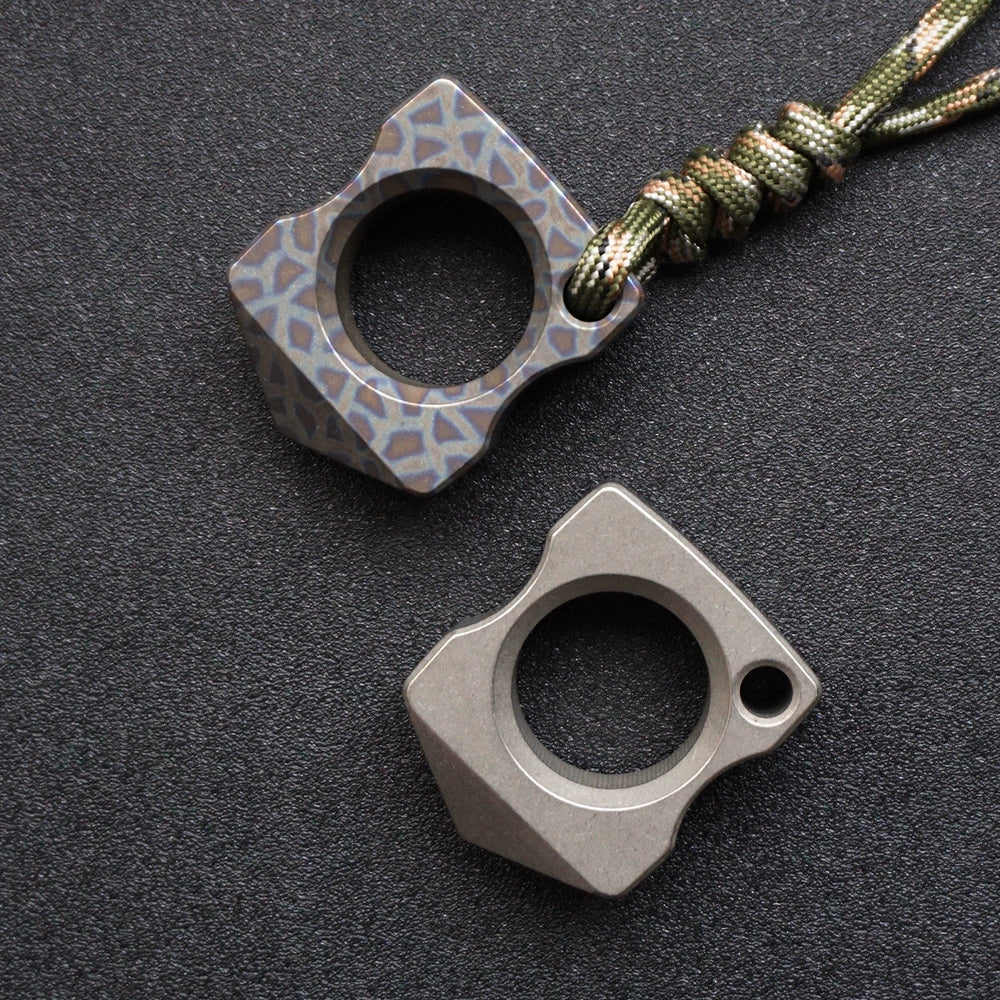 TitanSurvivor Knuckle Duster for Survival and Escape