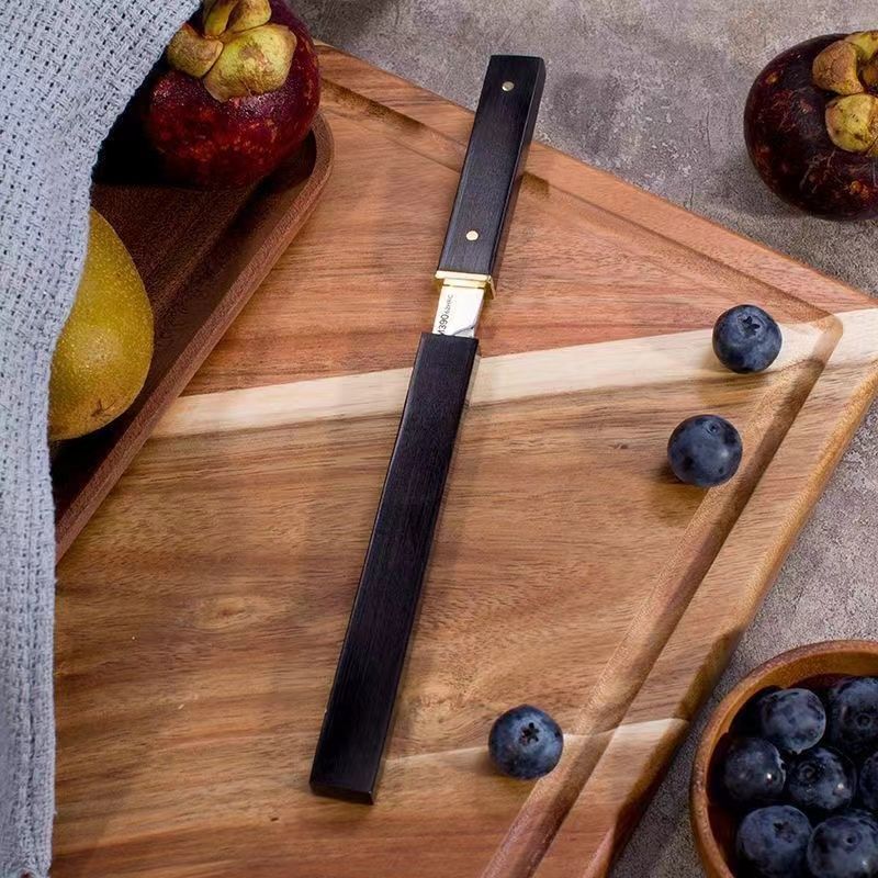 Portable Compact Blade Tool for Efficient Cutting Tasks