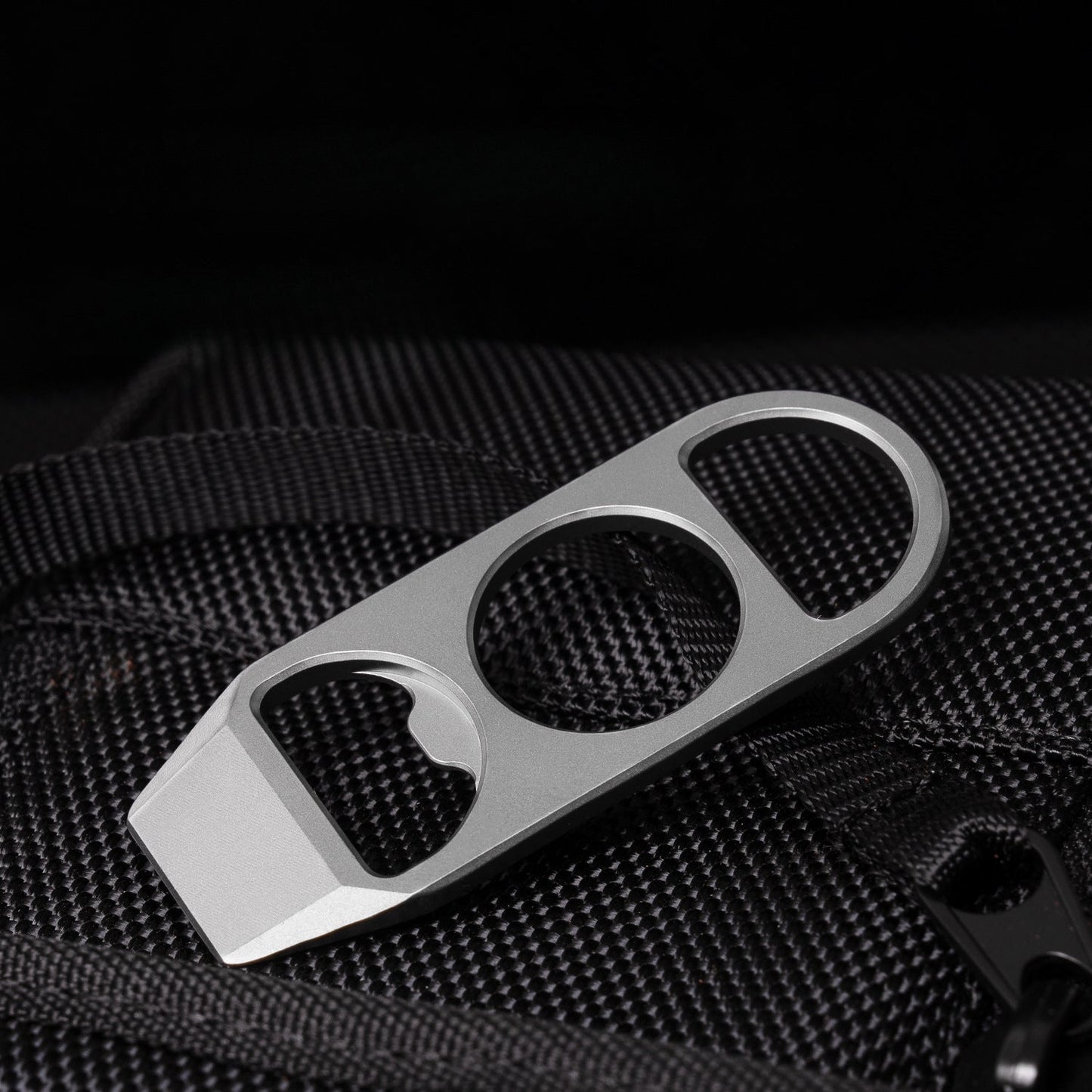 Titanium EDC Pry Bar and Bottle Opener Keychain with Mini Knuckle Tool
