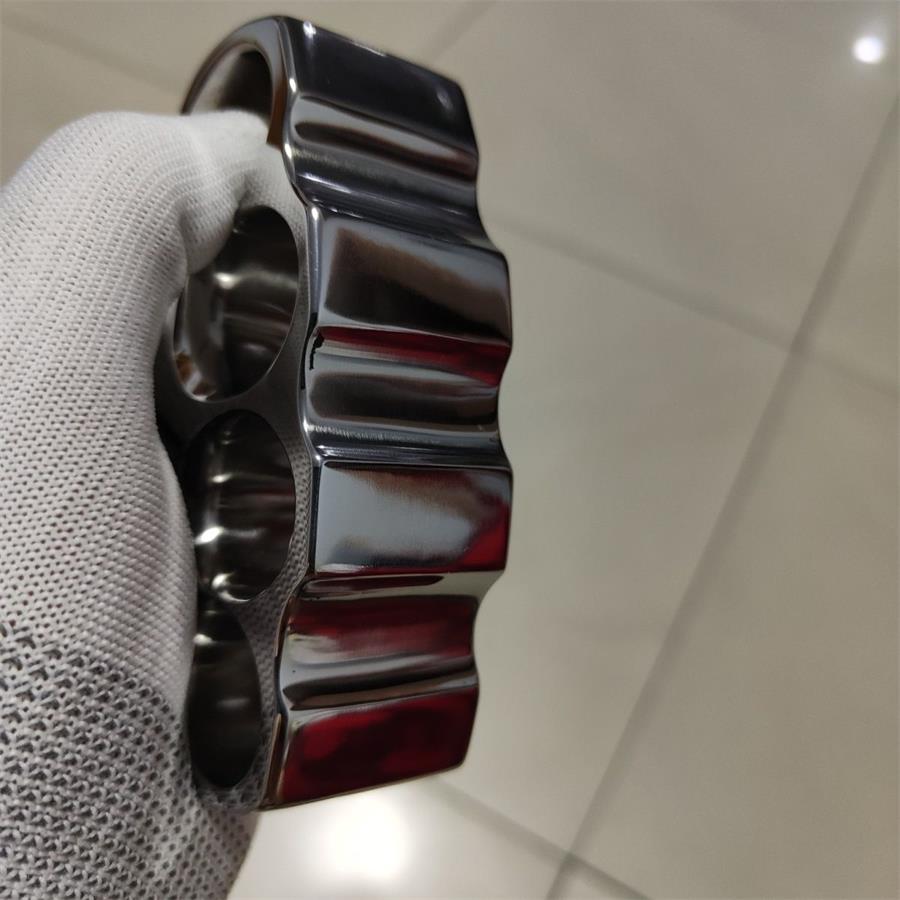 Classic Knuckle Duster with Mirror-Like Finish