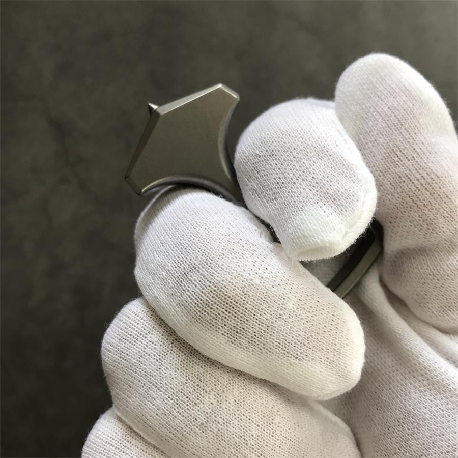Titanium Alloy Crowbar Broken Window Key Bottle Opener EDC Tool Pendant