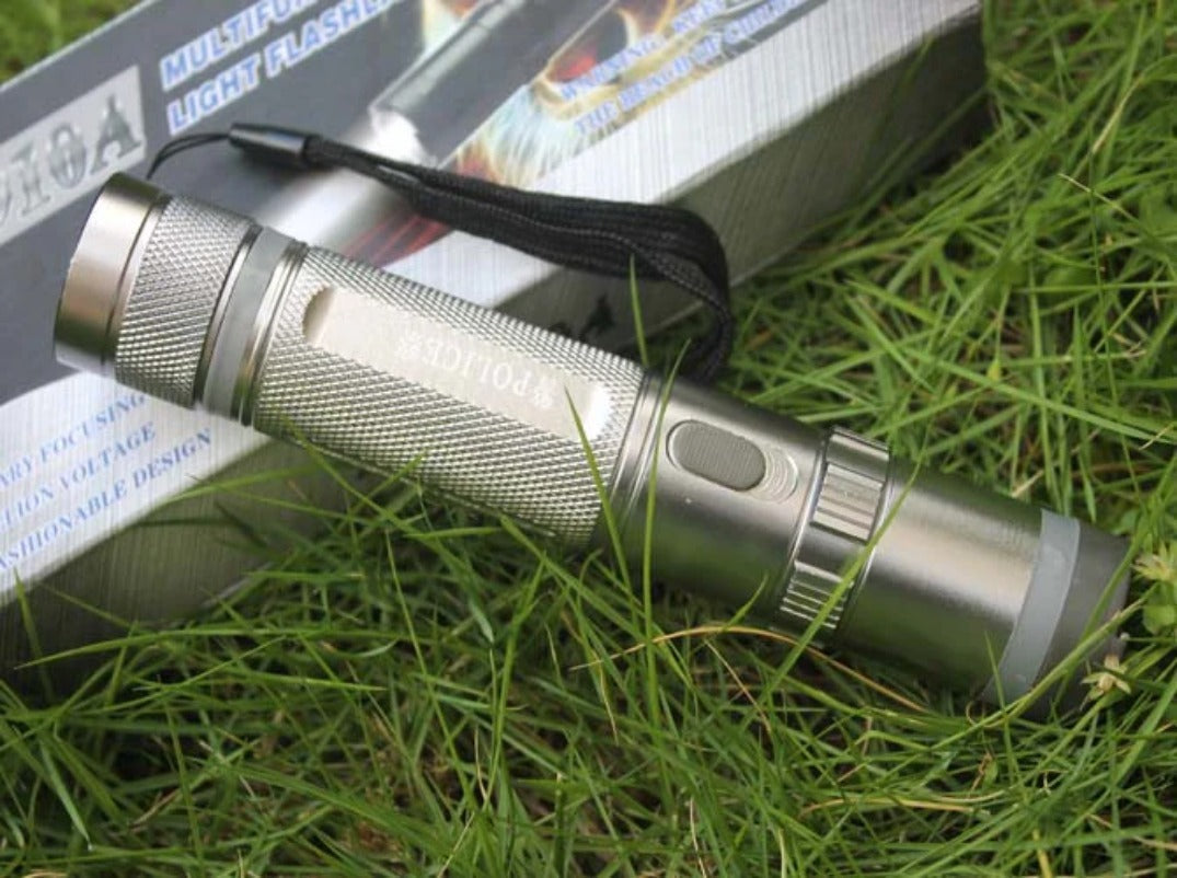 910A VoltBaton Stun Gun for Outdoor Protection