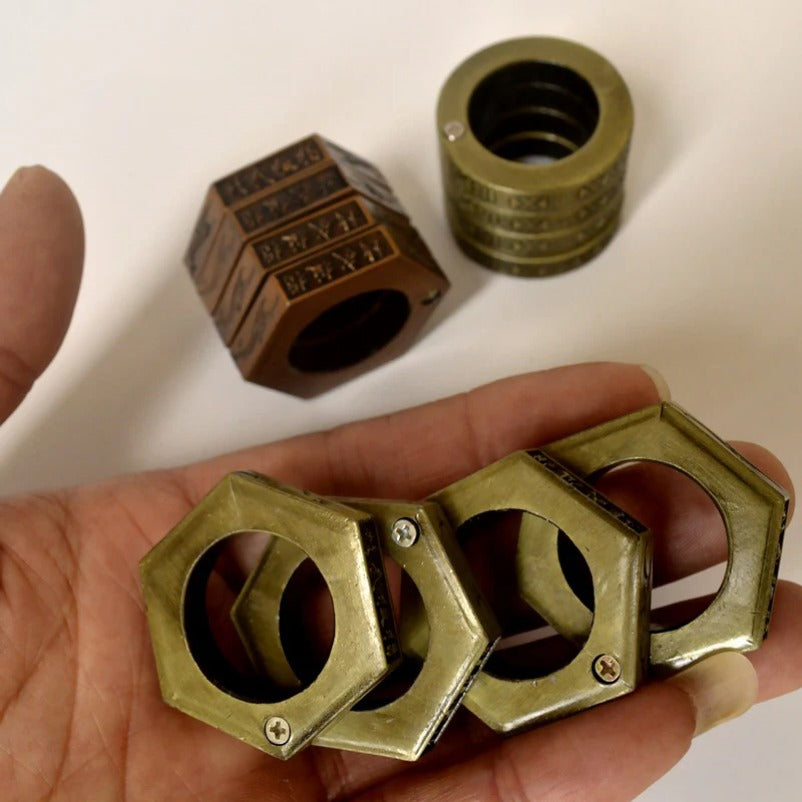 Collapsible Steel Ring for Knuckle Protection