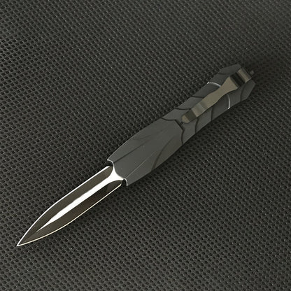 Tactical Pocket Knife Made of Durable Steel