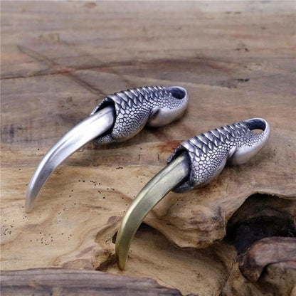 Self Defense Carved Claw Necklace Pendant for Backpack EDC Decoration