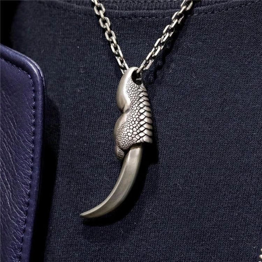 Self Defense Carved Claw Necklace Pendant for Backpack EDC Decoration