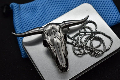 Spiked Damascus Steel Bullhead Knife for Collectors 