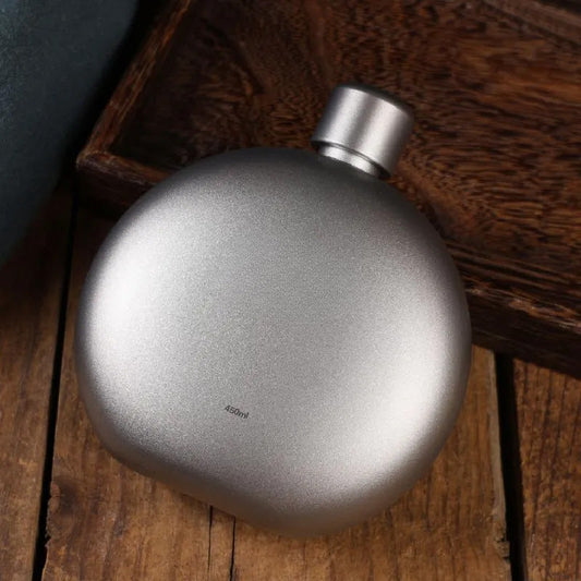 Trailblazer 450ml Titan Adventure Flask for Outdoor Journeys