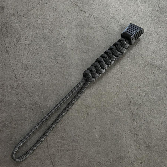 Braided paracord with knuckle support lanyard
