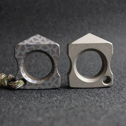 TitanSurvivor Knuckle Duster for Survival and Escape