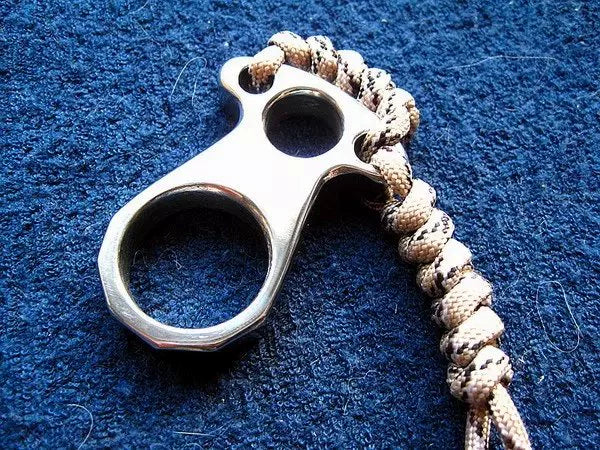 Unique Handcrafted Stainless Steel Knuckle Keychain with Single Hole