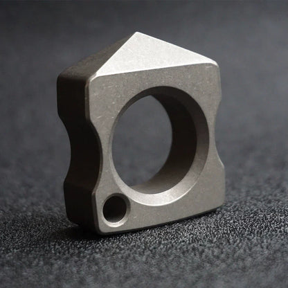 TitanSurvivor Knuckle Duster for Survival and Escape