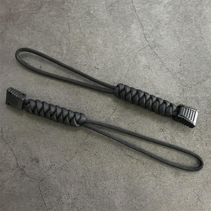 Braided paracord with knuckle support lanyard